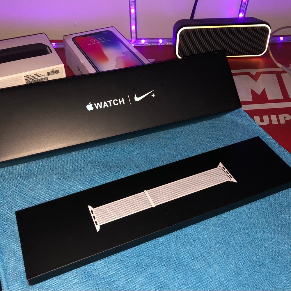 Nike Apple Watch Sport loop strap